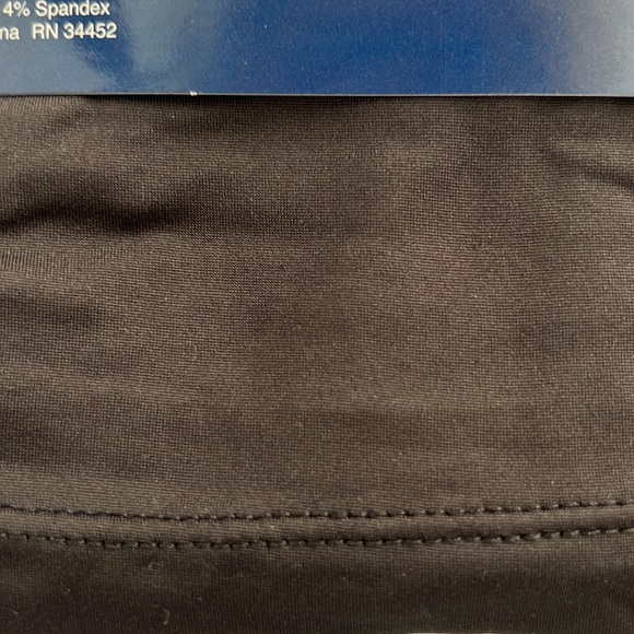 Cuddl Duds Chill Chasers Stretch Microfiber Long Sleeve V-Neck Top CD8585 Black - Picture 5 of 5